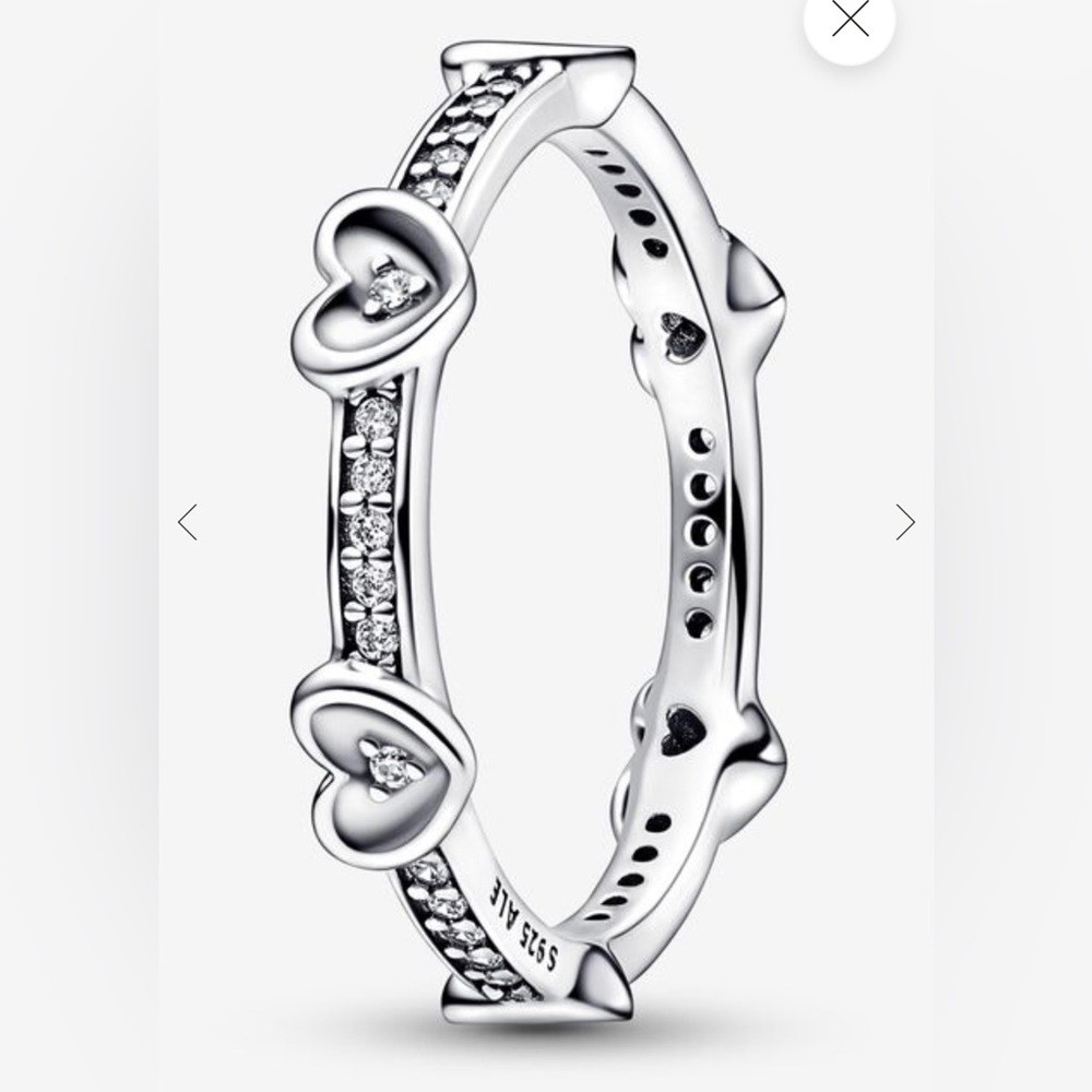 Radiant Sparkling Hearts Ring authentic Pandora size 54